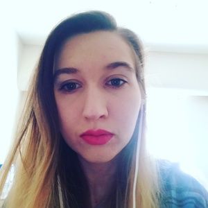 Meet your Posher, Kendra